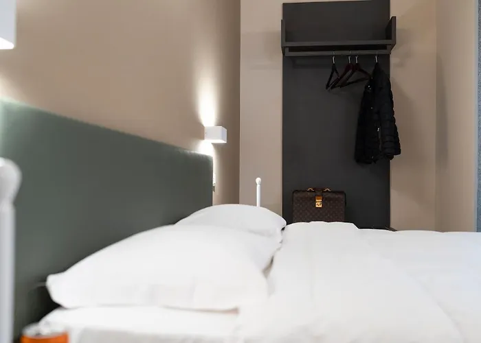 Astoria Comfort Rooms